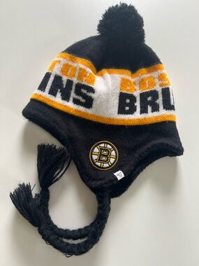 47 Brand Boston Bruins Black White Gold Knit Pom Earflap Hat